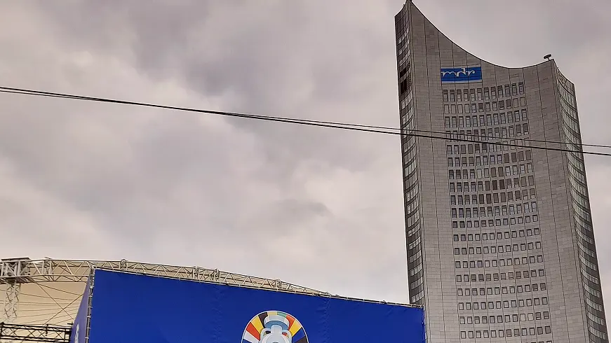 星空网页版前线 德比日不看积分榜：同城对抗为什么能抹平实力差距·终场哨后